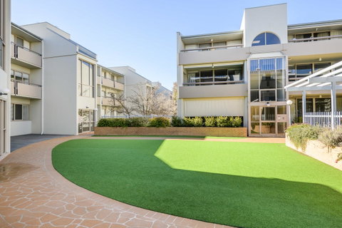 Accommodate Canberra - The Summit - Tourism Gold Coast 4