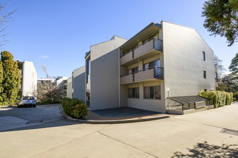 Accommodate Canberra - The Summit - Tourism Gold Coast 2