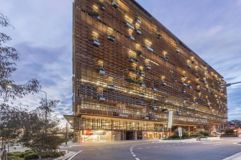 Canberra Luxury Apartment 3 - Tourism Gold Coast 5