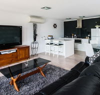 Lure Bed and Breakfast - Gold Coast