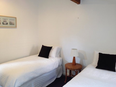 Beach Huts Middleton - Tourism Gold Coast 3