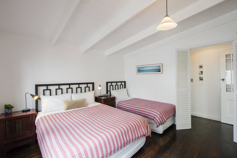 Beach Huts Middleton - Tourism Gold Coast 4