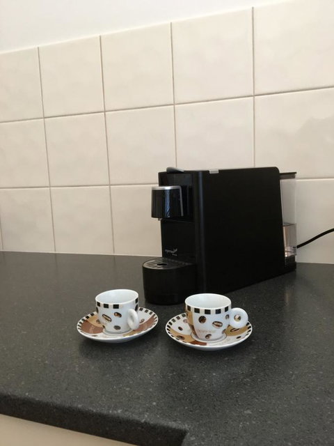 Cowan Street Bungalow - Tourism Gold Coast 10