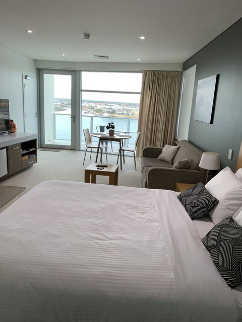 Wallaroo Marina Stayz - Tourism Gold Coast 4