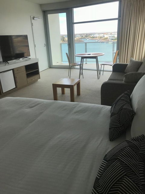 Wallaroo Marina Stayz - Tourism Gold Coast 19