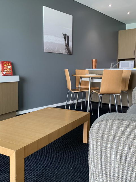 Wallaroo Marina Stayz - Tourism Gold Coast 14