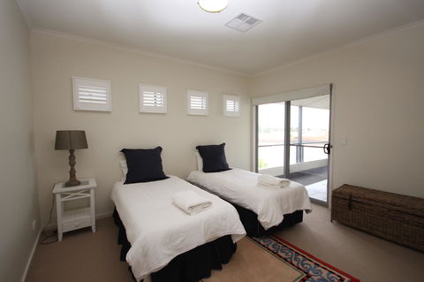 Wallaroo Marina Apartments - Tourism Gold Coast 42