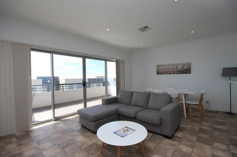 Wallaroo Marina Apartments - Tourism Gold Coast 25