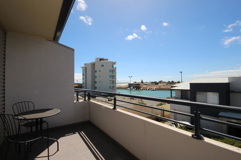 Wallaroo Marina Apartments - Tourism Gold Coast 23