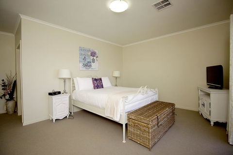 Wallaroo Marina Apartments - Tourism Gold Coast 7