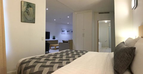 Wallaroo Marina Waterfront Luxe Apartment - Tourism Gold Coast 12