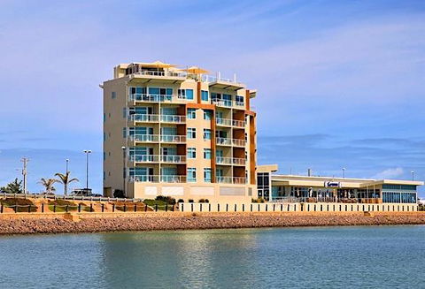 Wallaroo Marina Waterfront Luxe Apartment - Tourism Gold Coast 24