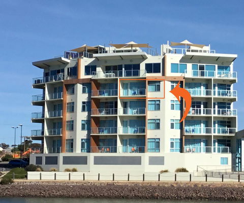 Wallaroo Marina Waterfront Luxe Apartment - Tourism Gold Coast 0