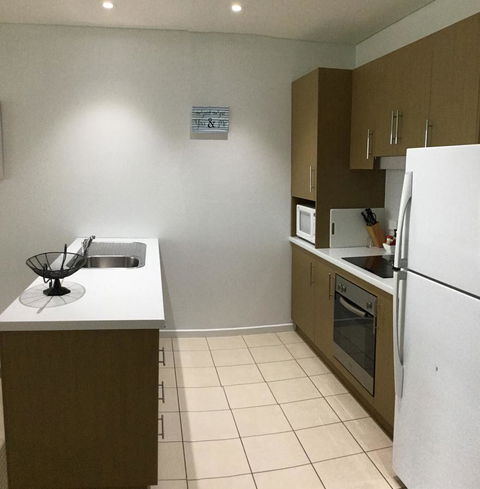 Wallaroo Marina Waterfront Luxe Apartment - Tourism Gold Coast 9