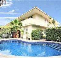 Hi 5 stars Glenelg Studio Apartment - Gold Coast