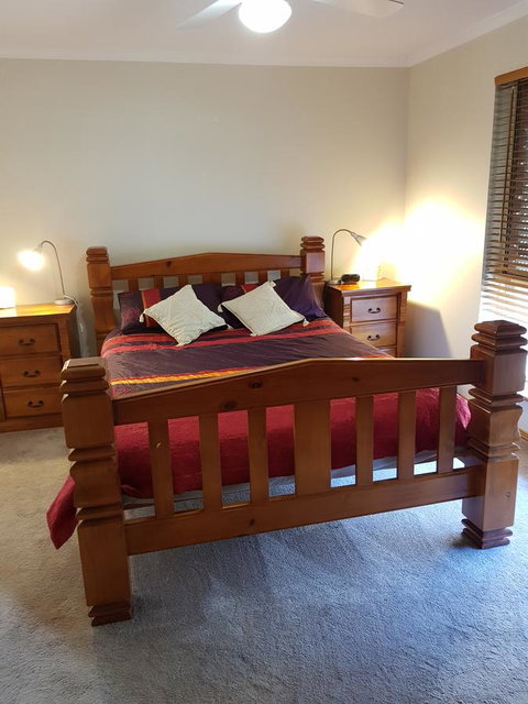 Frog Song At Willunga - Gold Coast 2