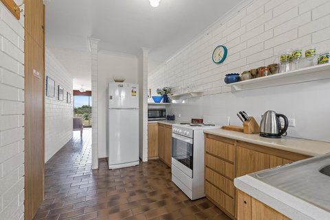 Sun & Surf Aldinga Beach Apartment - Tourism Gold Coast 7