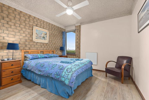 Sun & Surf Aldinga Beach Apartment - Tourism Gold Coast 8