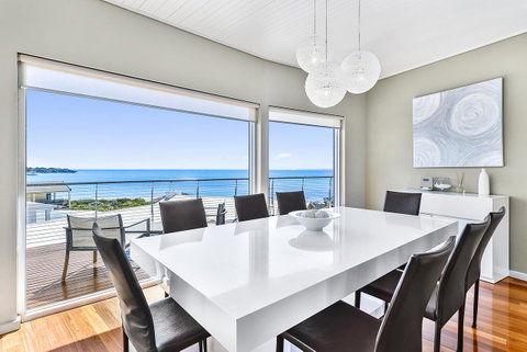 Aloha Waterfront Properties - Tourism Gold Coast 11