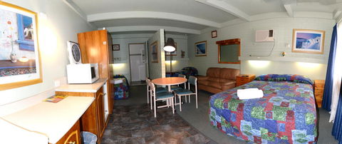 Ardeanal Motel - Tourism Gold Coast 7