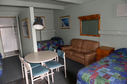 Ardeanal Motel - Tourism Gold Coast 42