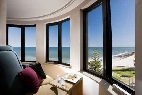 Stamford Grand Adelaide - Tourism Gold Coast 22