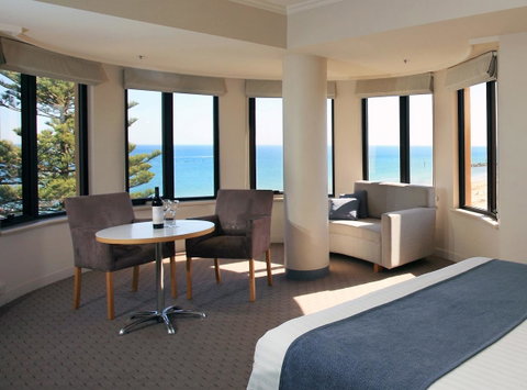 Stamford Grand Adelaide - Tourism Gold Coast 5