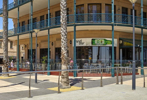 Stamford Grand Adelaide - Tourism Gold Coast 36
