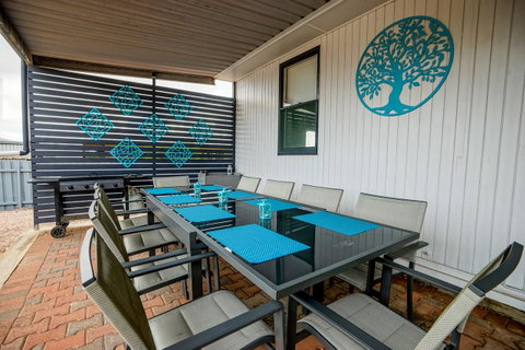Breakaway Moonta Bay - Tourism Gold Coast 9