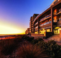 Oaks Plaza Pier - Gold Coast