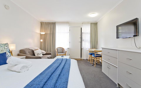 Glenelg Oasis Studios - Gold Coast 4