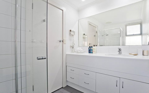 Glenelg Oasis Studios - Gold Coast 12