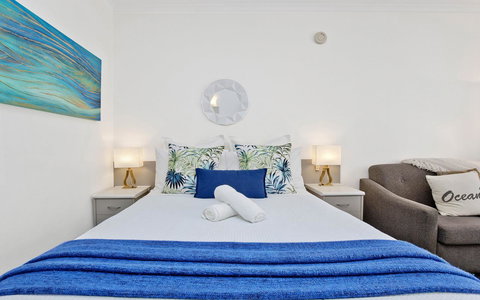 Glenelg Oasis Studios - Gold Coast 3