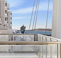 Glenelg Seaside Apartment - Gold Coast