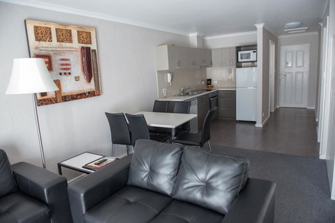 Arkana Motor Inn & Terrace Apartments - Tourism Gold Coast 24
