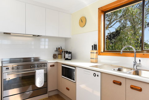 Port Of Call - Port Willunga - C21 SouthCoast Holidays - Tourism Gold Coast 7