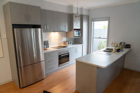 Gawler Townhouse 3 Bedroom - Tourism Gold Coast 3