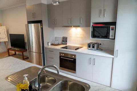Gawler Townhouse 3 Bedroom - Tourism Gold Coast 2