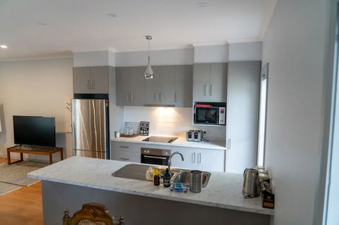 Gawler Townhouse 3 Bedroom - Tourism Gold Coast 4
