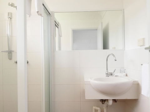 Arcadia Motel - Tourism Gold Coast 9