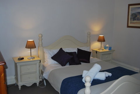 Jacaranda Cottage - Tourism Gold Coast 4