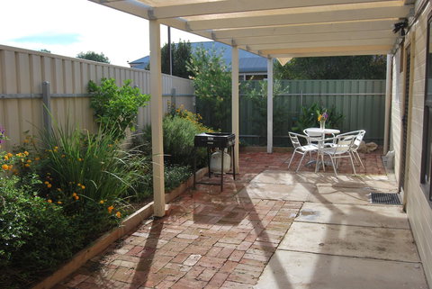 Jacaranda Cottage - Tourism Gold Coast 5
