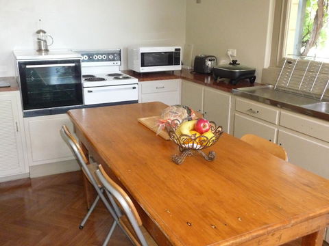Country Bakehouse Accommodation - Tourism Gold Coast 5