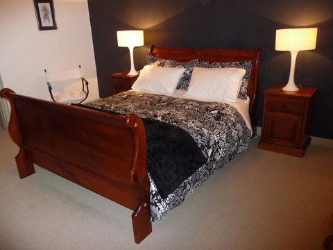 Country Bakehouse Accommodation - Tourism Gold Coast 11