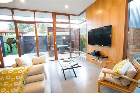 Sticky Rice Villas - Gold Coast 24