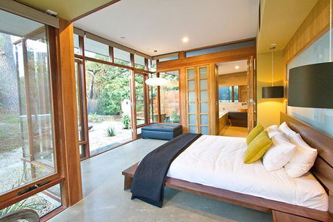 Sticky Rice Villas - Gold Coast 7