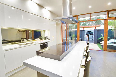 Sticky Rice Villas - Gold Coast 3