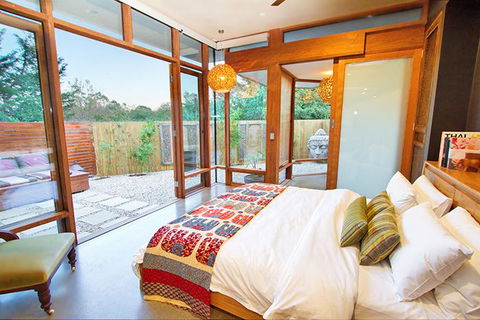 Sticky Rice Villas - Gold Coast 2