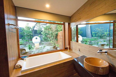 Sticky Rice Villas - Gold Coast 8