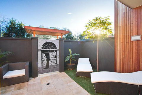 Sticky Rice Villas - Gold Coast 23